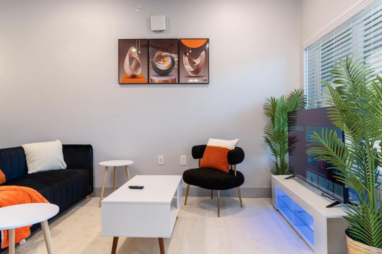 Apartament Corporate Housing By Mgm Grand Prairie Zewnętrze zdjęcie