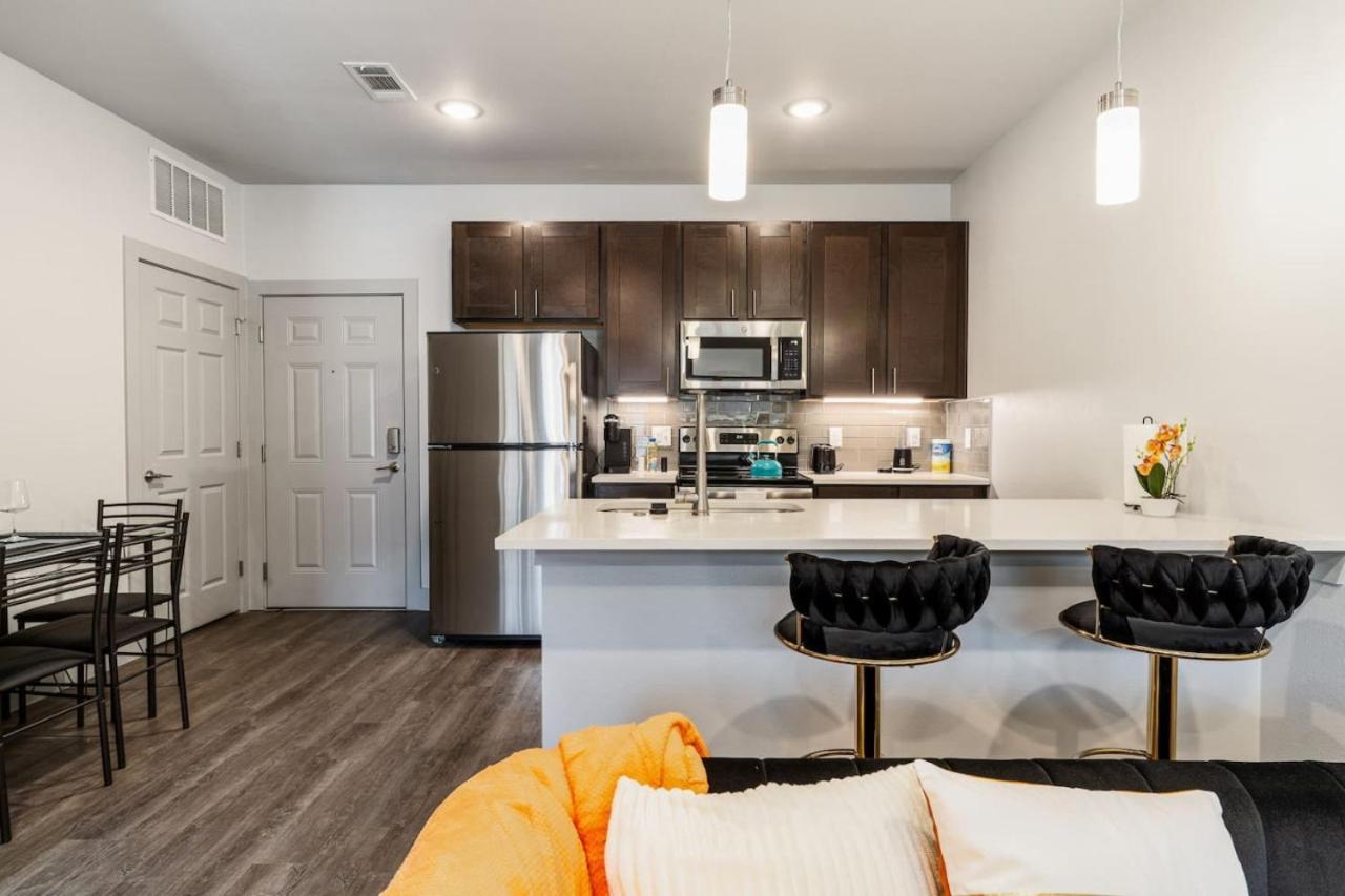 Apartament Corporate Housing By Mgm Grand Prairie Zewnętrze zdjęcie