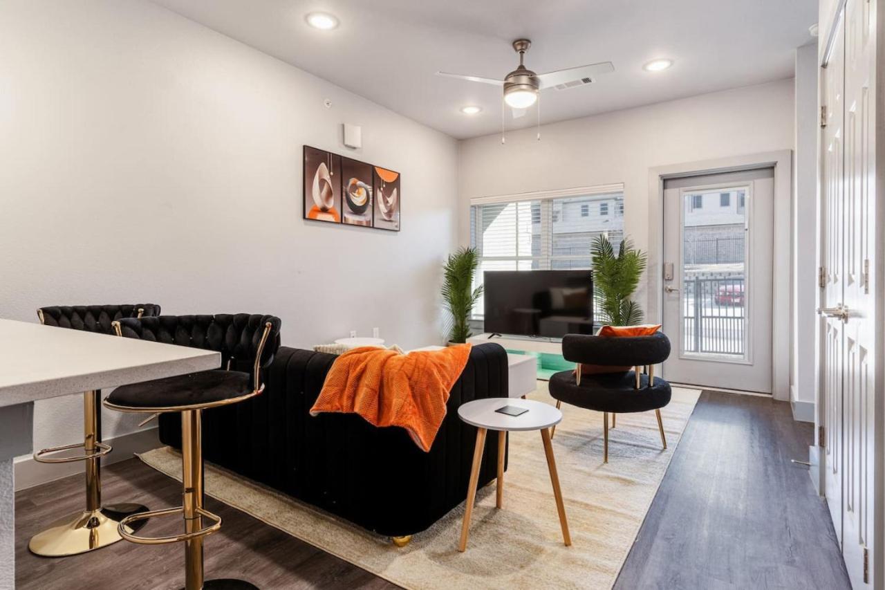 Apartament Corporate Housing By Mgm Grand Prairie Zewnętrze zdjęcie